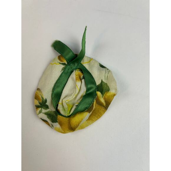 1960s Barbie clone yellow rose gown with hat & purse, 2-snap back set vtg - Picture 6 of 9